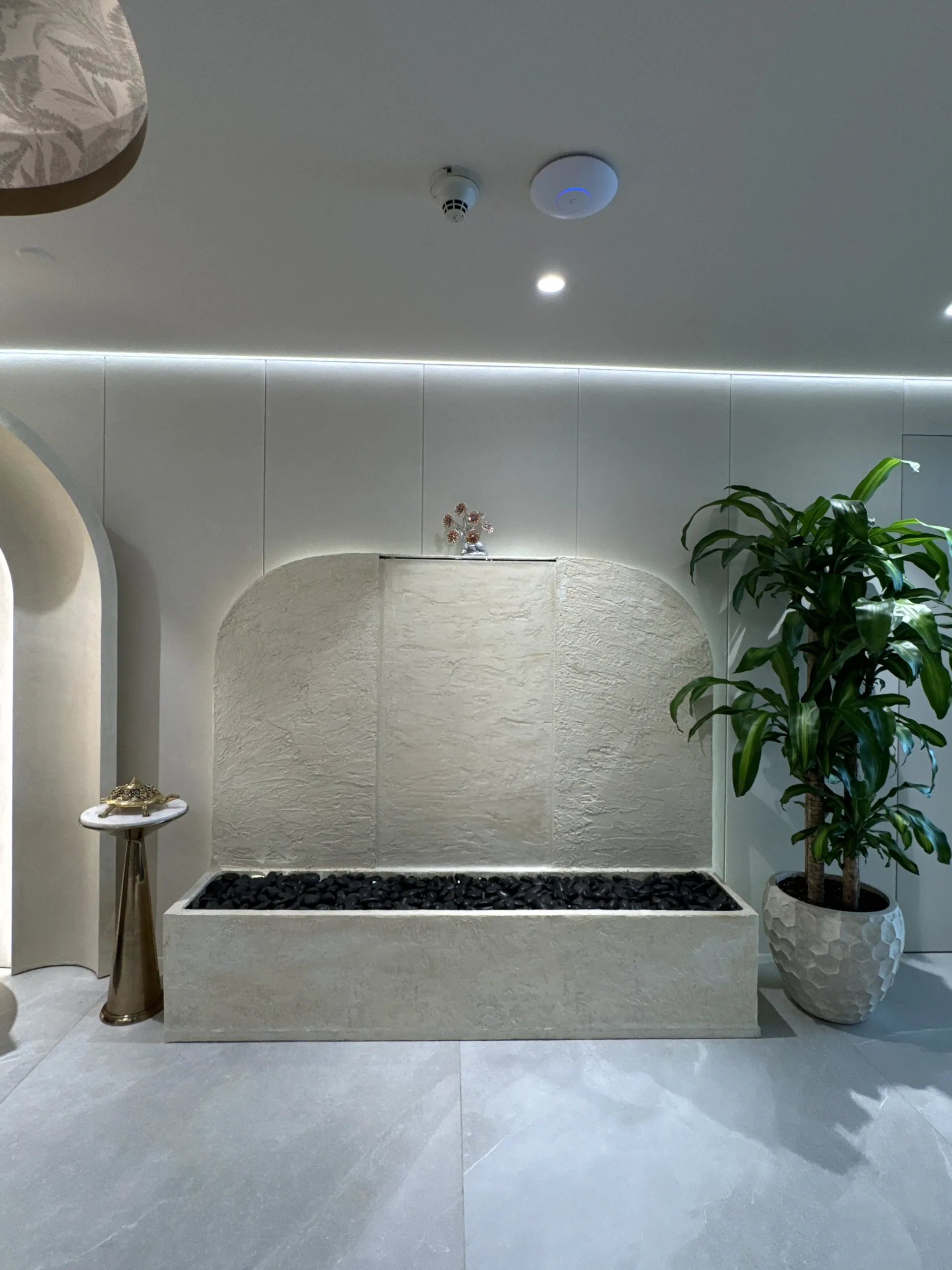 A Real-Site Finish Study - Study 156, a microcement commercial decorative finish in chalk white